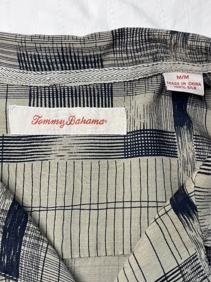 Tommy Bahama 100% Silk Short Sleeve Camp Shirt Size Medium - photo 2