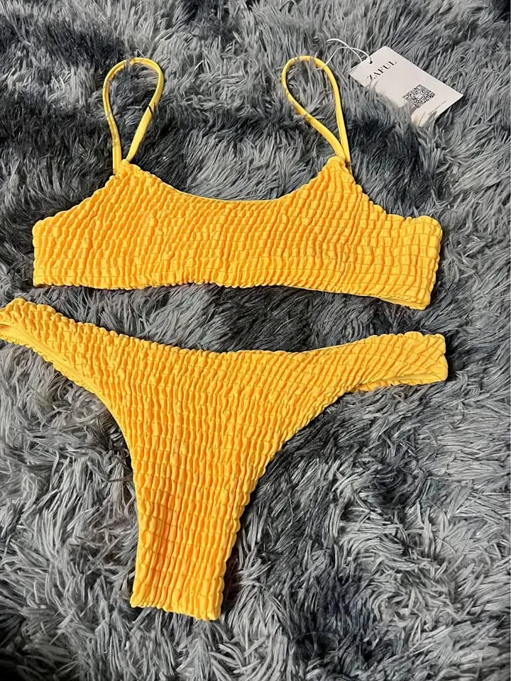 Yellow bikini thumbnail