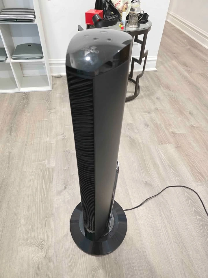 Vornado OSCR37 37” Oscillating Tower Fan with Remote - photo 2