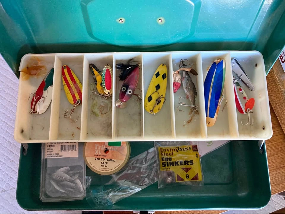 Metal Tackle Box & Lures