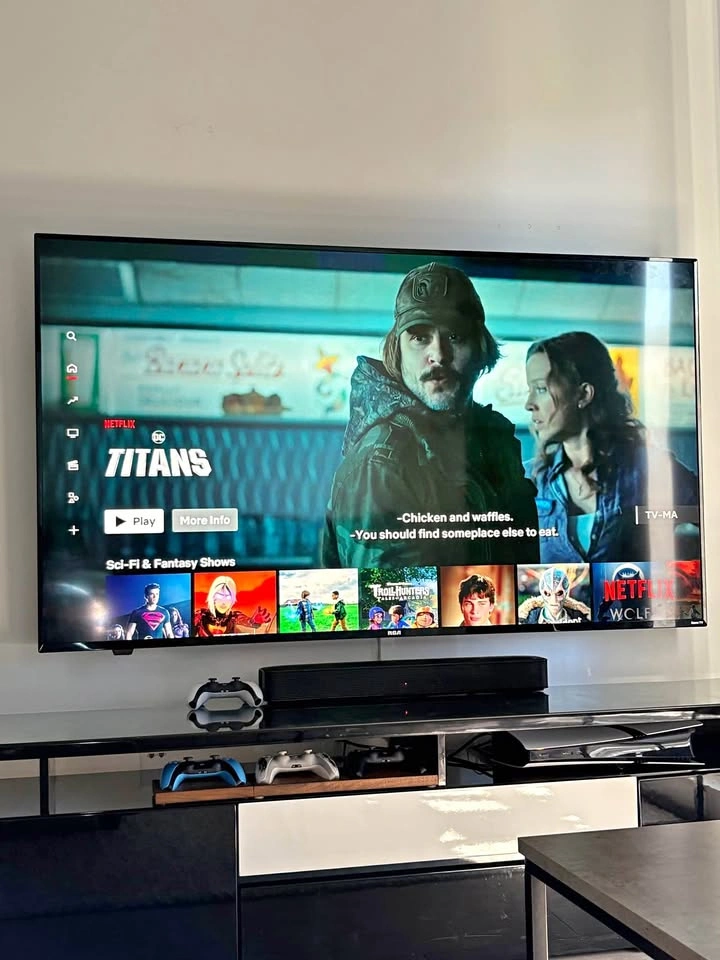 RCA ROKU TV— 70”