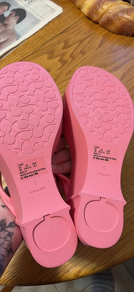 Coach Pink Platform Flip Flops - photo 3
