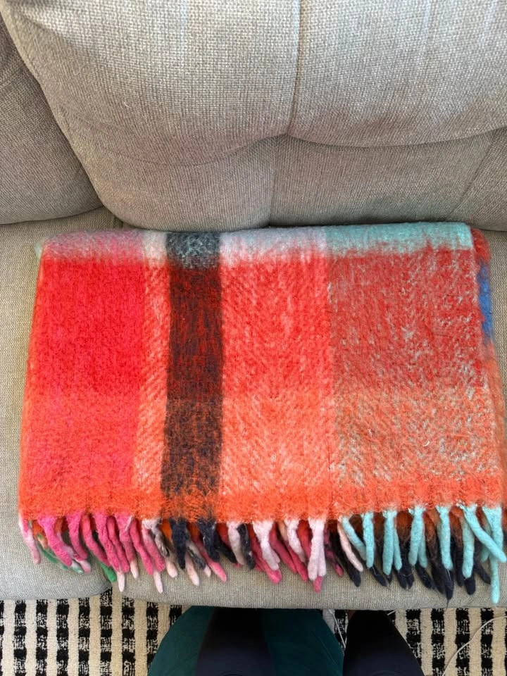 Cozy Multicolour Throw Blanket - photo 3