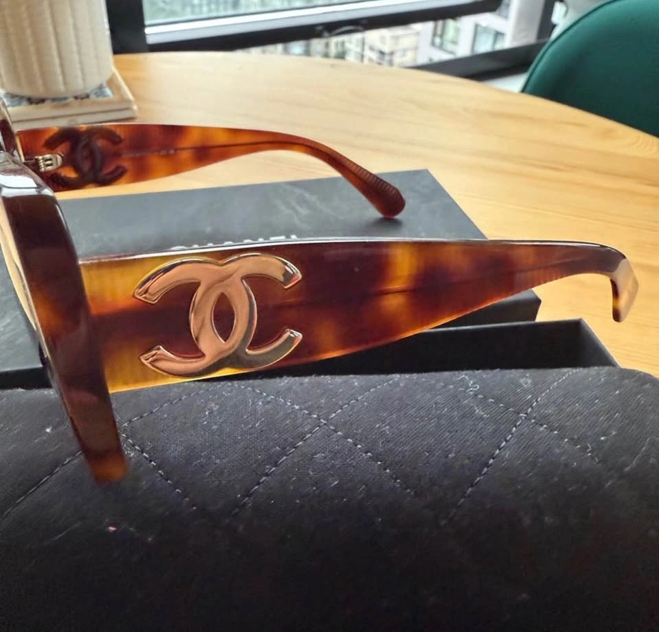 Chanel 5494-A Sunglasses – Tortoise Frame - photo 3