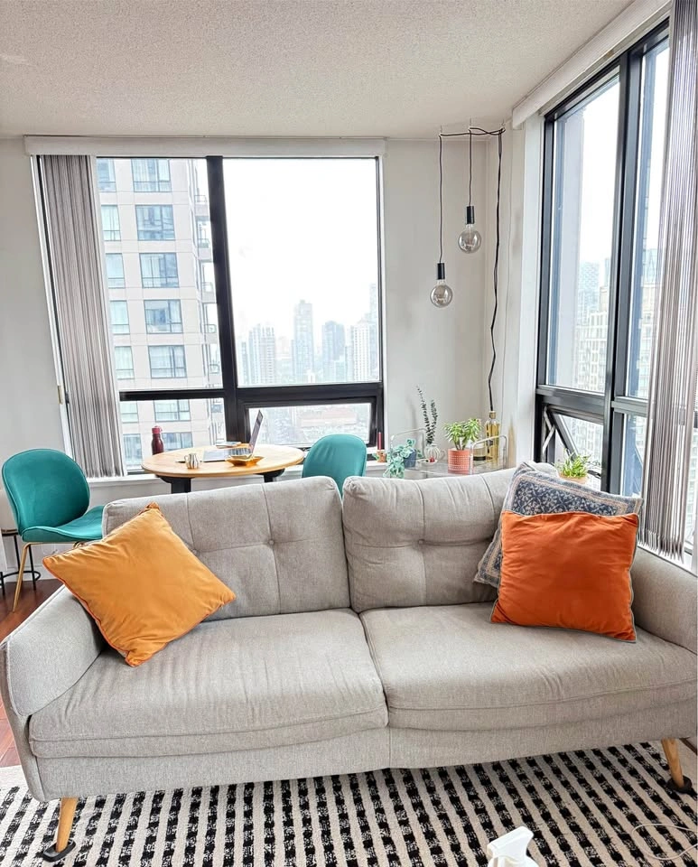 Modern Grey Sofa / Couch – 75”