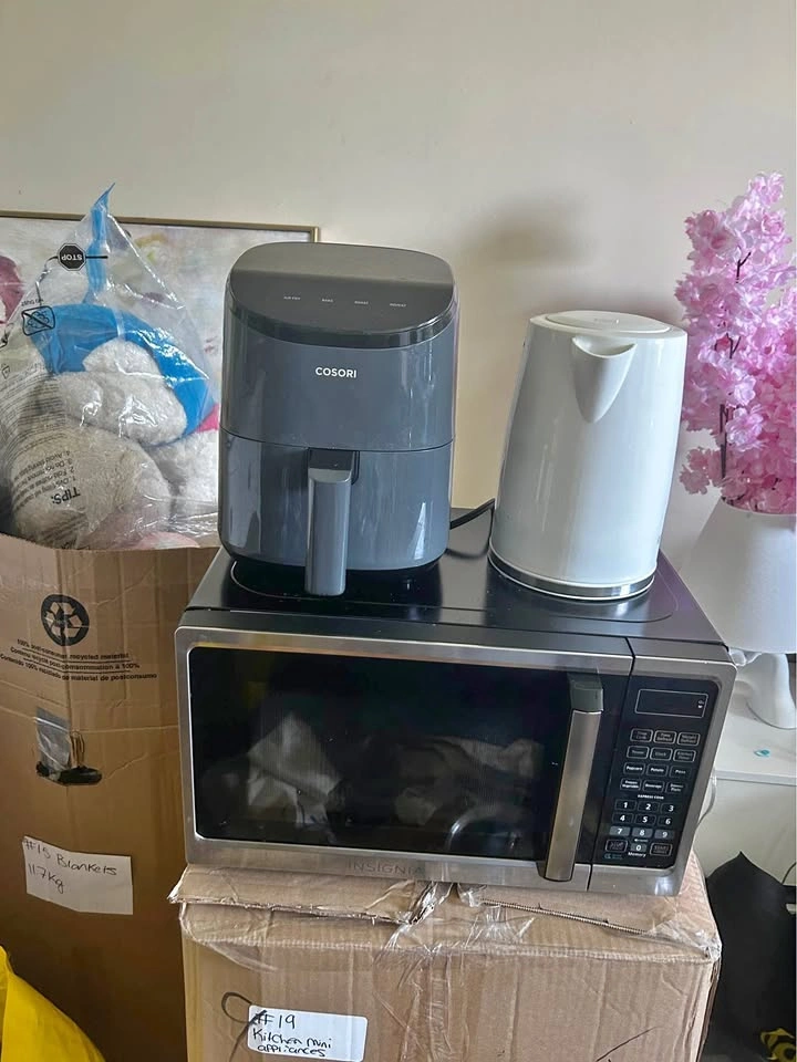 COSORI Air Fryer, INSIGNIA Microwave, Electric Kettle