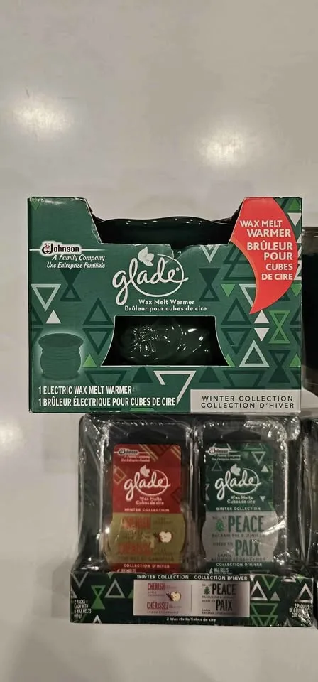 Glade Wax Warmer & Candle Christmas Collection image indicator(2)