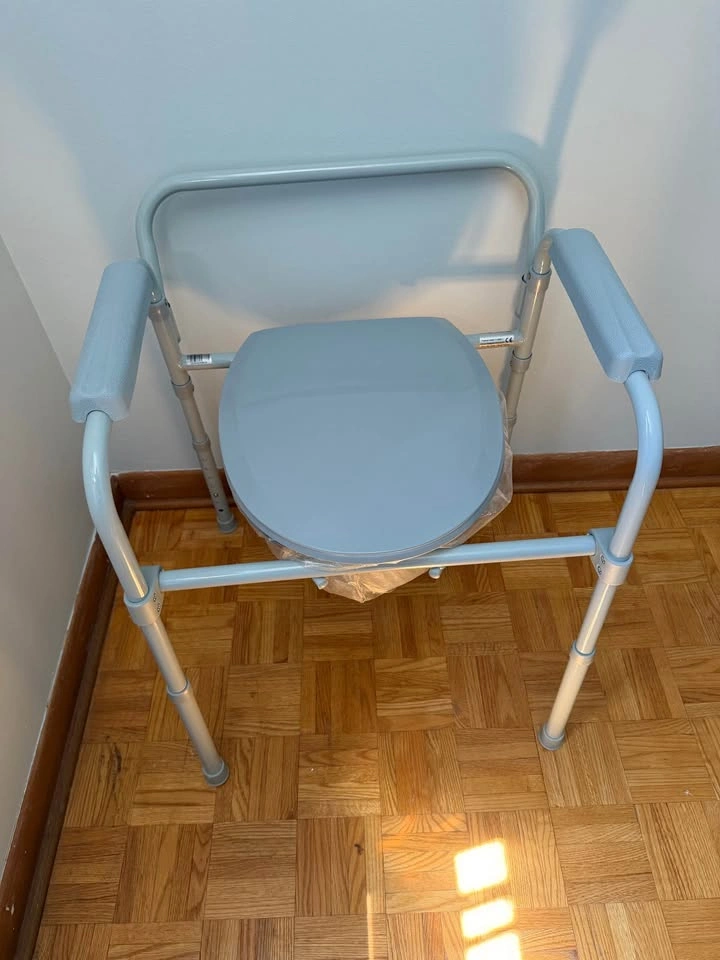 Commode Chair – Brand New, Never Used - photo 2