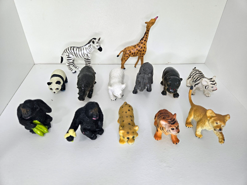 Lot of 13 Plastic Wild Animal Figurines Zebra Giraffe Panda Gori