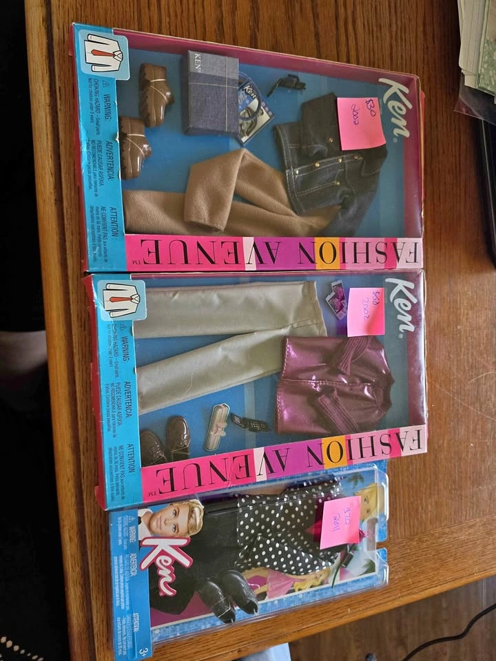 Ken clothes