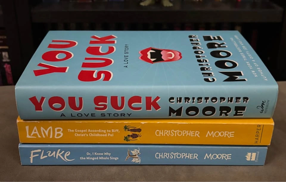 3 Christopher Moore Books - photo 2
