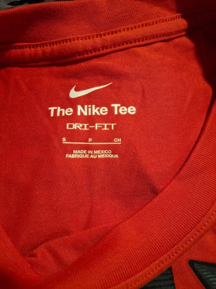 Men's Nike Team Canada Dri Fit Cotton T-shirt (size small) image indicator(3)