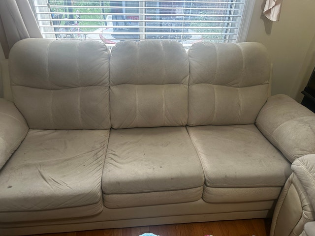 Free leather couch - photo 2