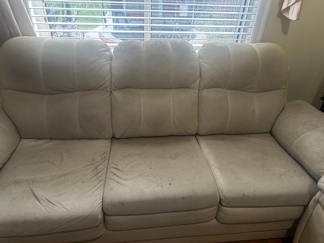 Free leather couch - photo 3