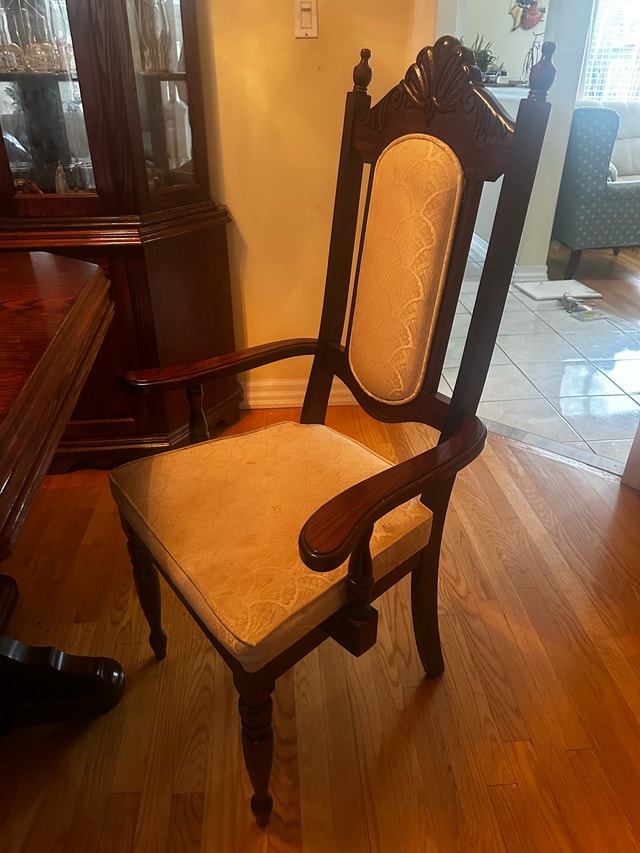 Wooden Dining Table with 8 Chairs and Matching Hutch - photo 5