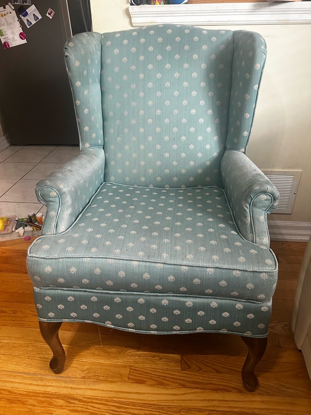Free accent chair - photo 2
