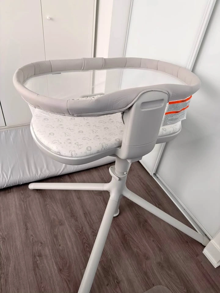 HALO Bassinest Swivel Sleeper