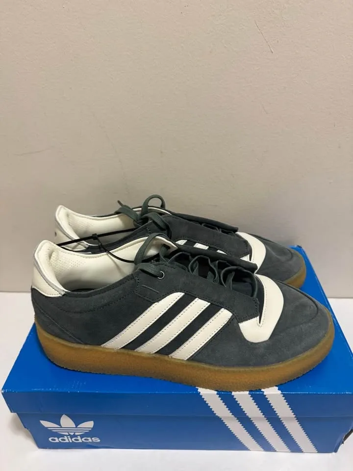 Men Adidas Suede Shoes Size 10.5 US - Never Worn - photo 5
