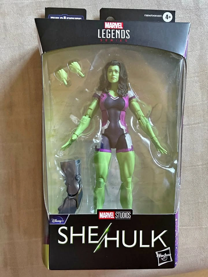 Marvel Legends Series She-Hulk by Hasbro