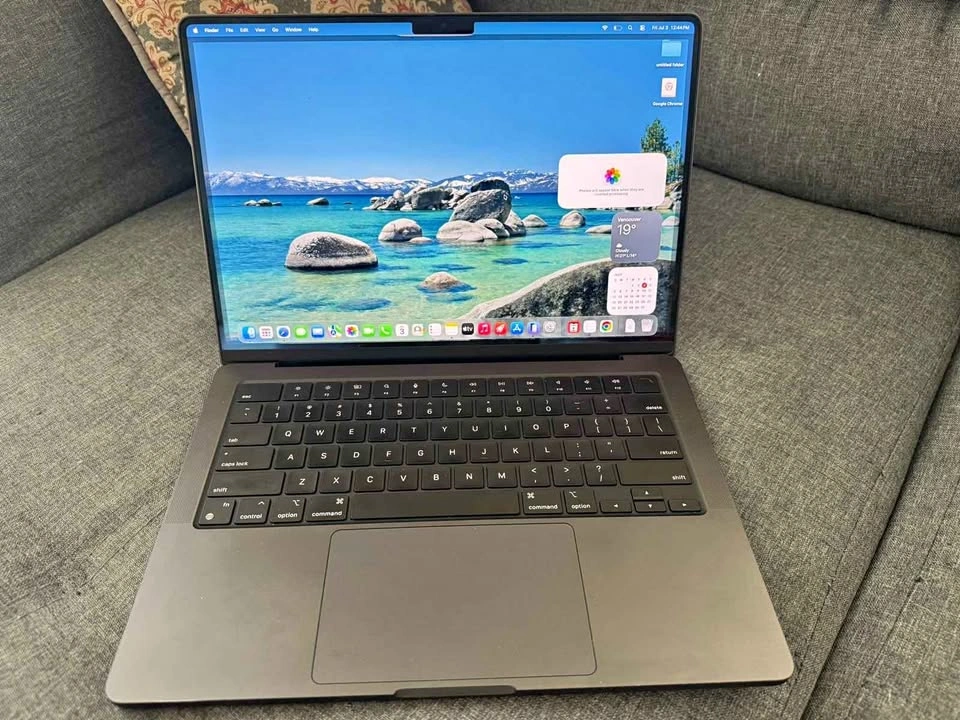 14" MacBook Pro M3 Pro (Late 2023)