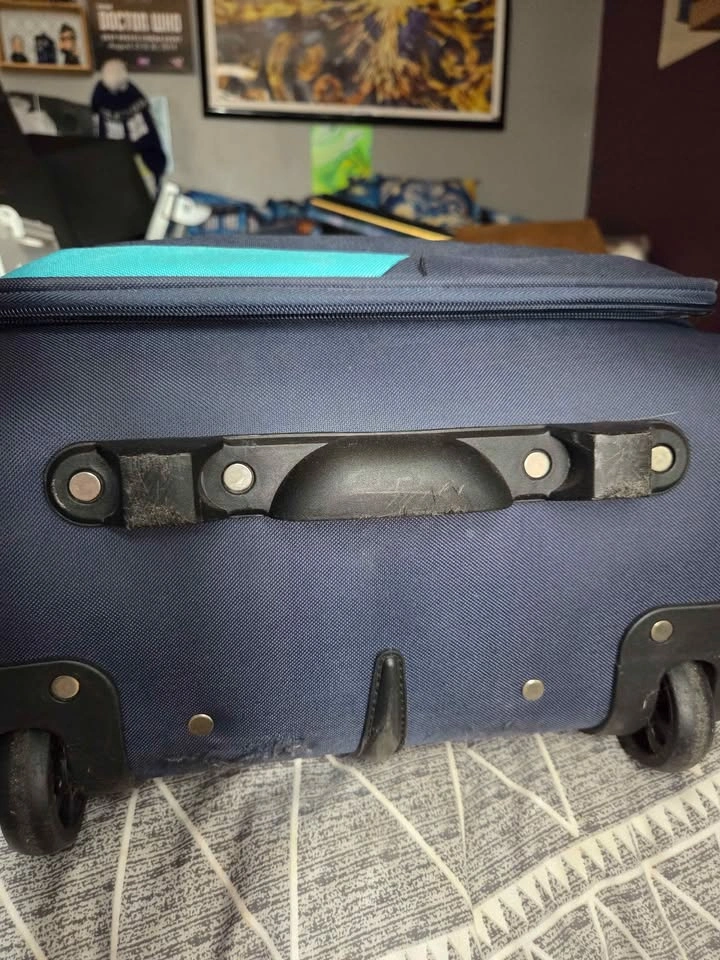 IT Luggage Soft-Shell Rolling Suitcase - photo 4