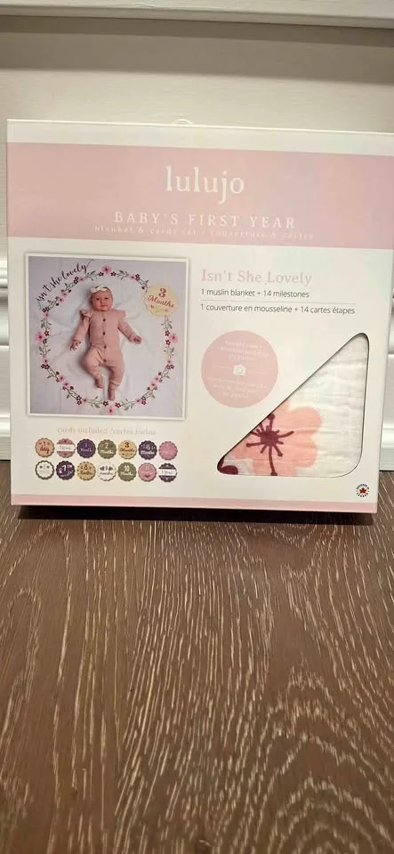 Lulujo Baby's First Year Milestone Blanket and Cards thumbnail