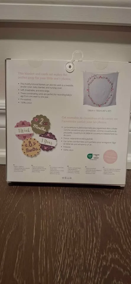 Lulujo Baby's First Year Milestone Blanket and Cards image indicator(2)