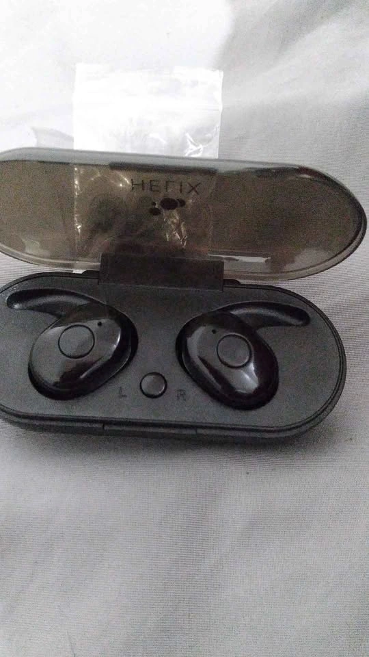 Helix Bluetooth earbuds - photo 3