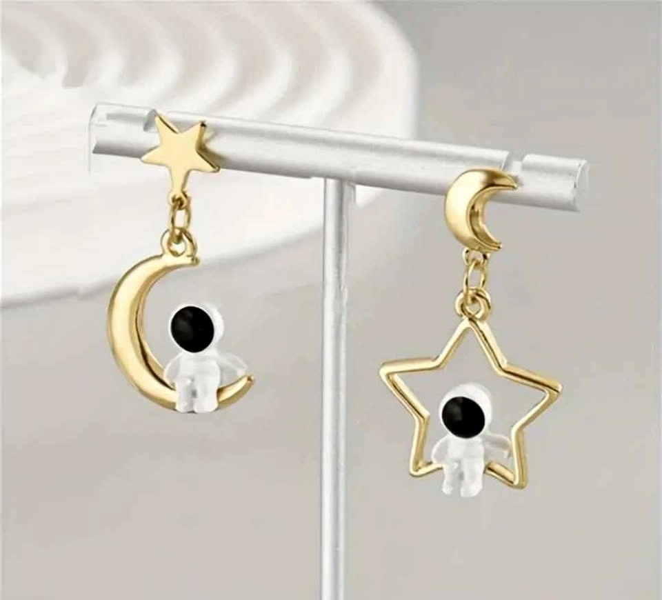 Astronaut Moon & Star Mismatched Earrings – Cute Space Theme Gif