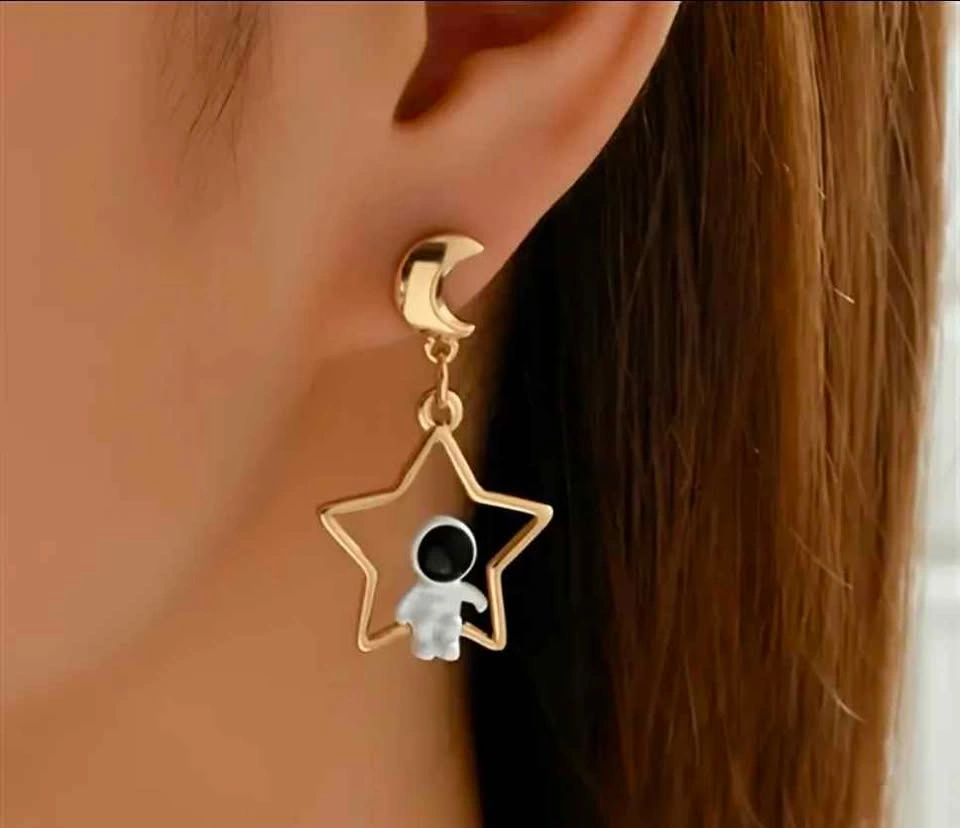 Astronaut Moon & Star Mismatched Earrings – Cute Space Theme Gif - photo 5