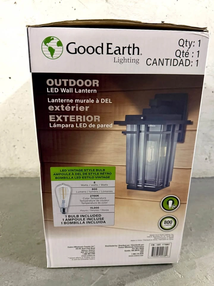 New in Box: Good Earth Outdoor Light Fixture - photo 2