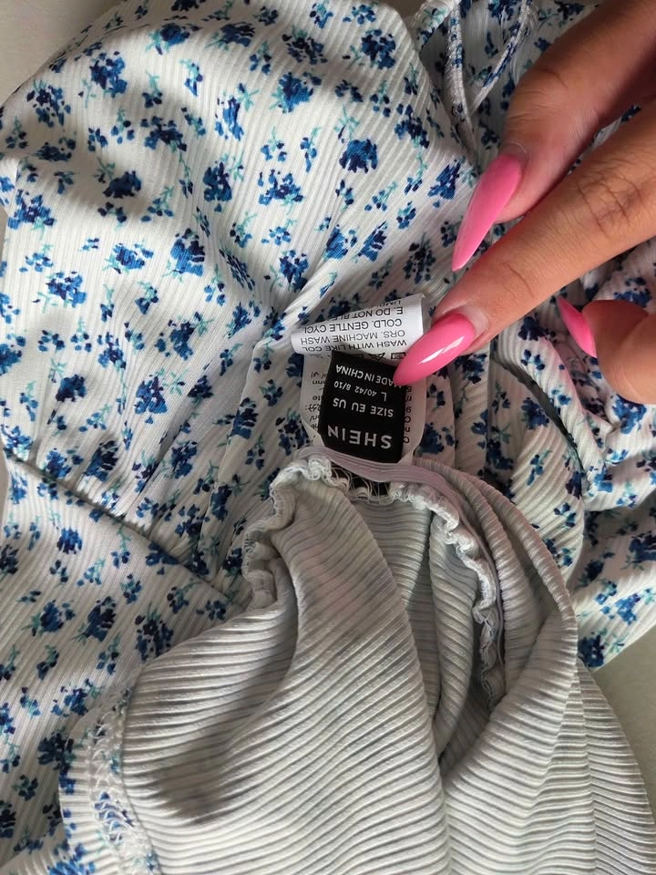 White with blue flowered dress - photo 3