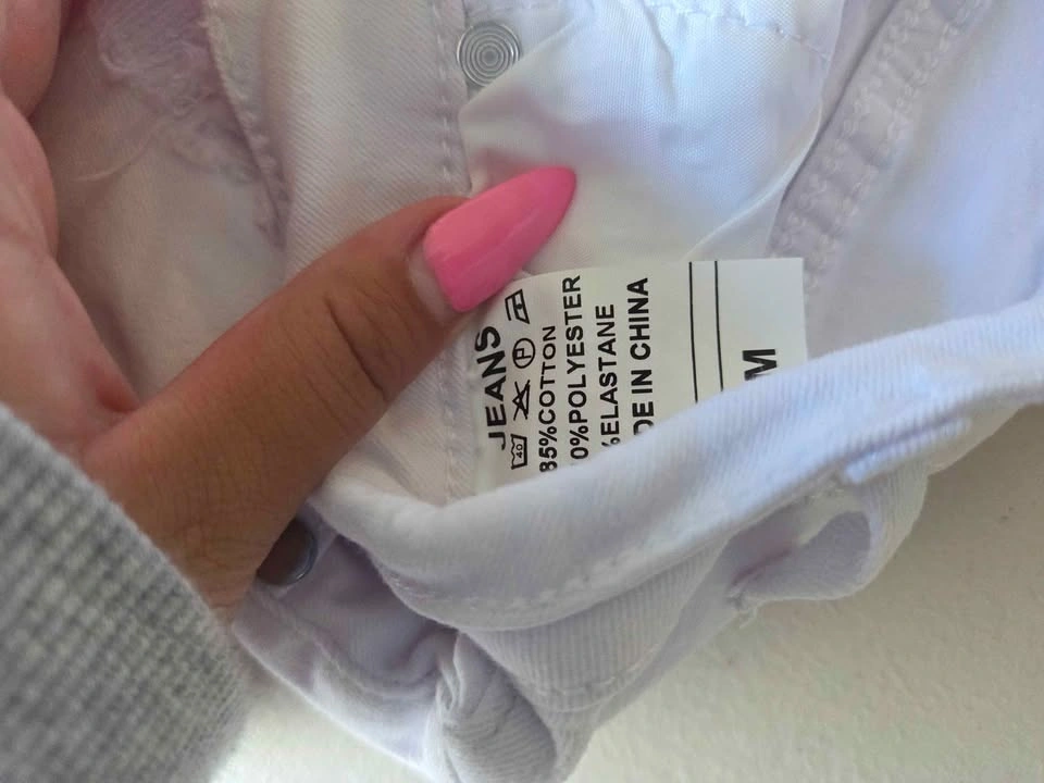 White stretchy jean shorts - photo 3