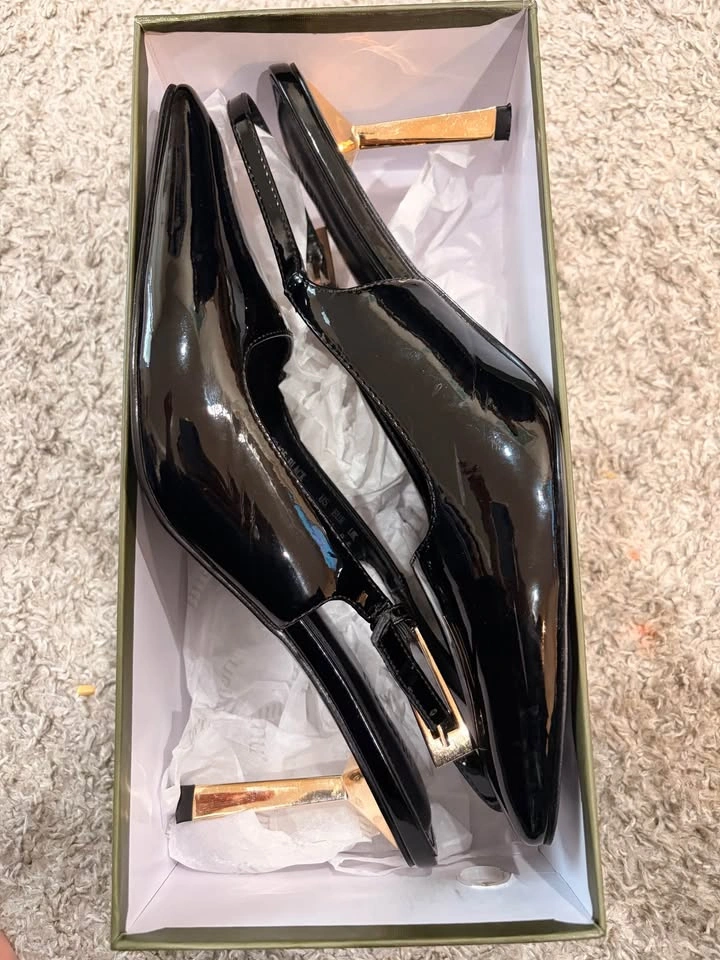 Black Leather Kitten Heel Slingback Pumps Size 10 - photo 4