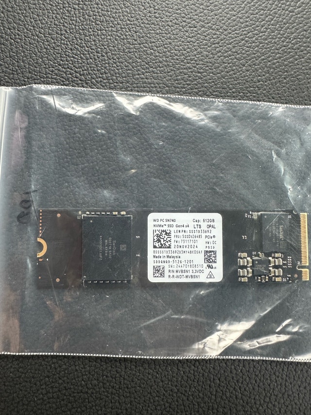 Western Digital WD Gen4 x4 512GB NVMe SSD - photo 2