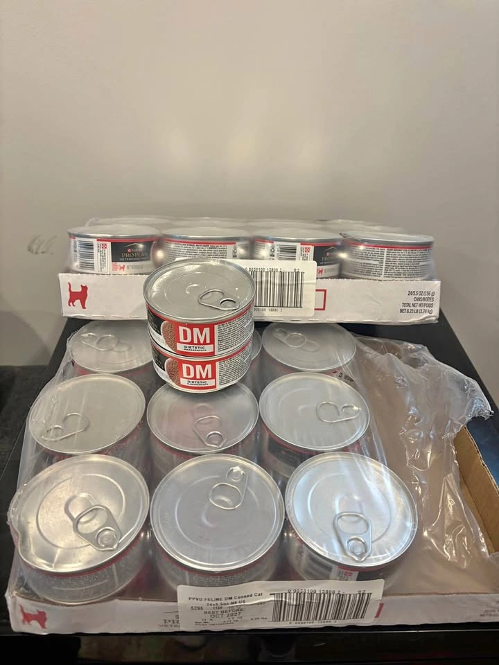 Purina Pro Plan Veterinary Diets DM Feline Formula - 44 Cans