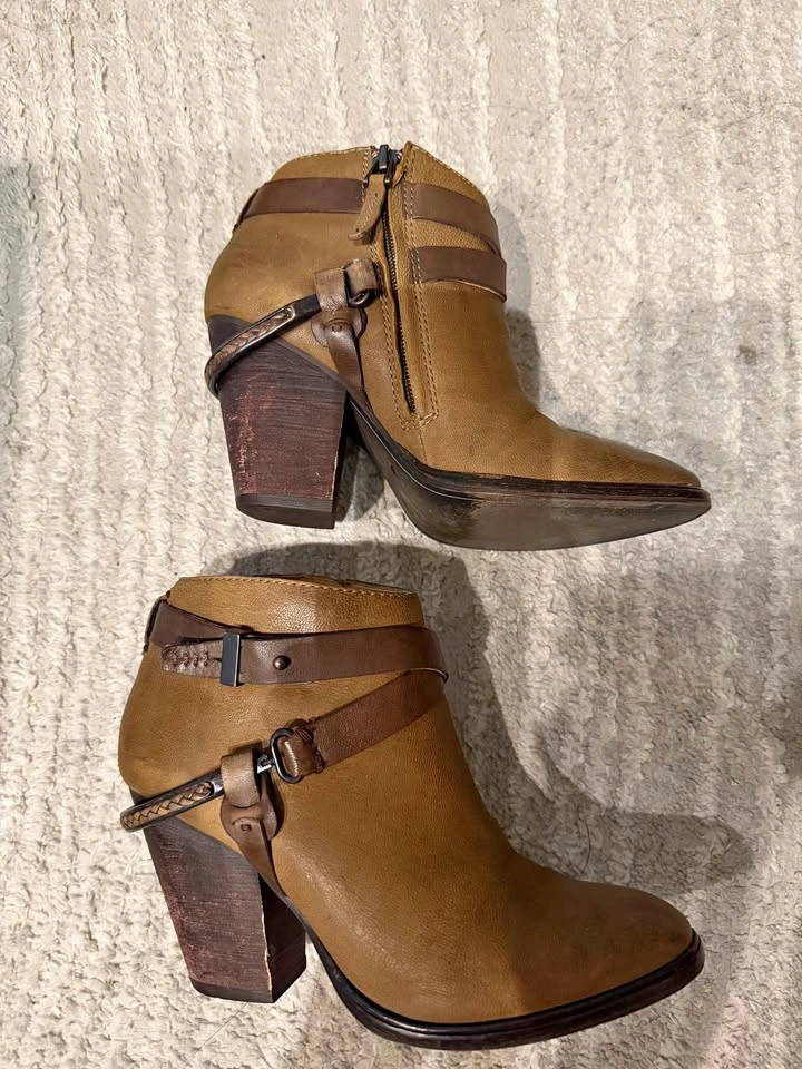 Dolce Vita Brown Western Booties (5)