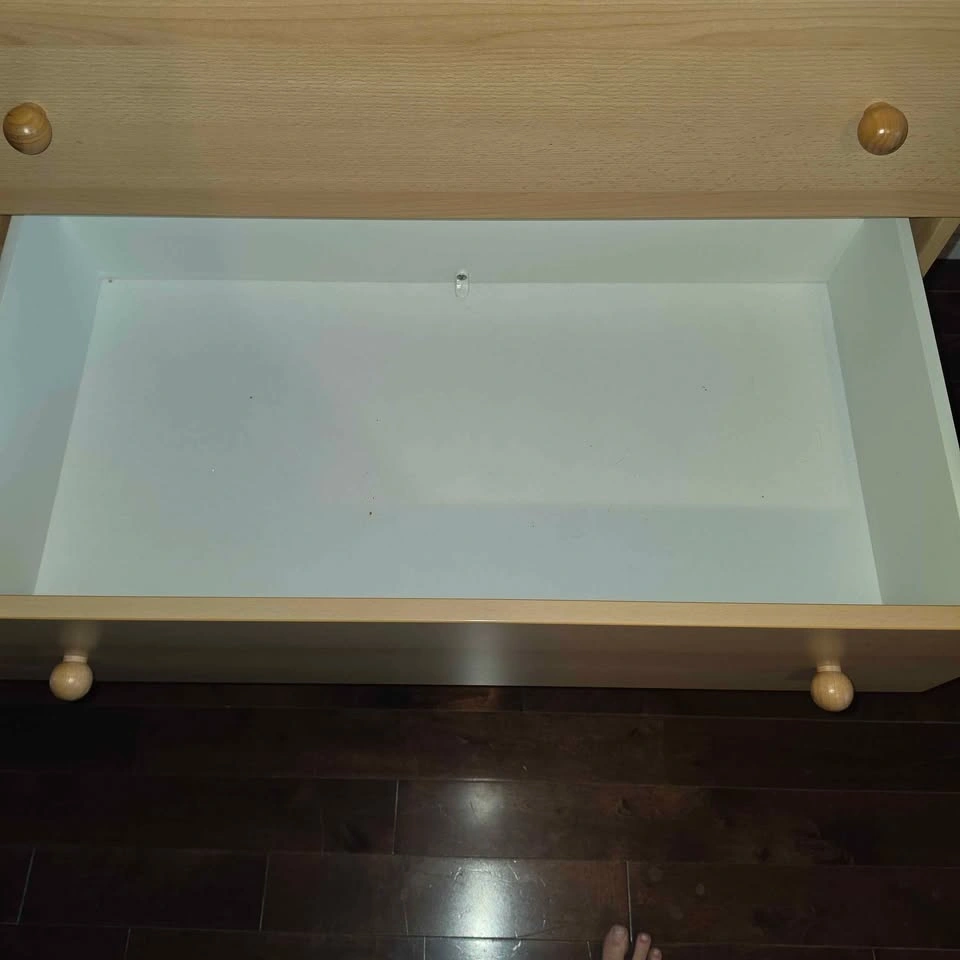 EUC Storkcraft crib and change table - photo 4