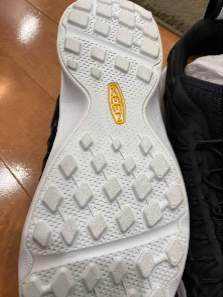 Keen Sneker women’s size7 - photo 3