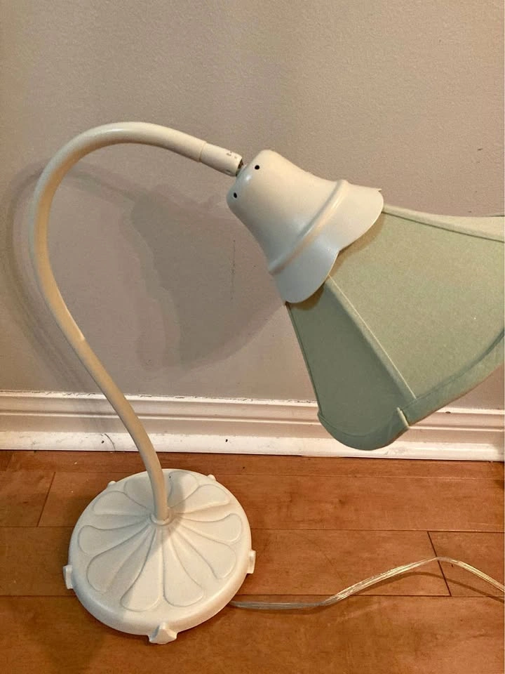 Vintage Gooseneck Desk Lamp with Floral Base