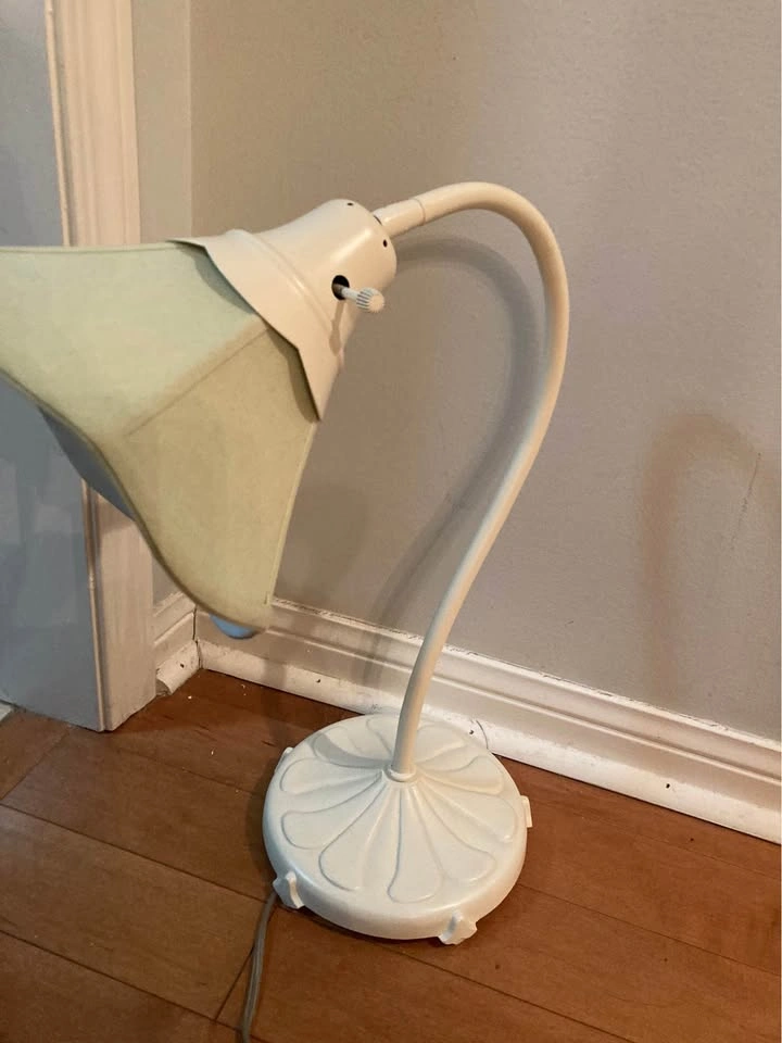 Vintage Gooseneck Desk Lamp with Floral Base - photo 4