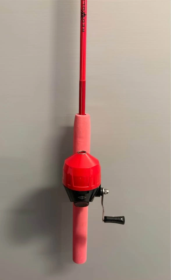 RedWolf Spincast Fishing Rod and Reel Combo - photo 2