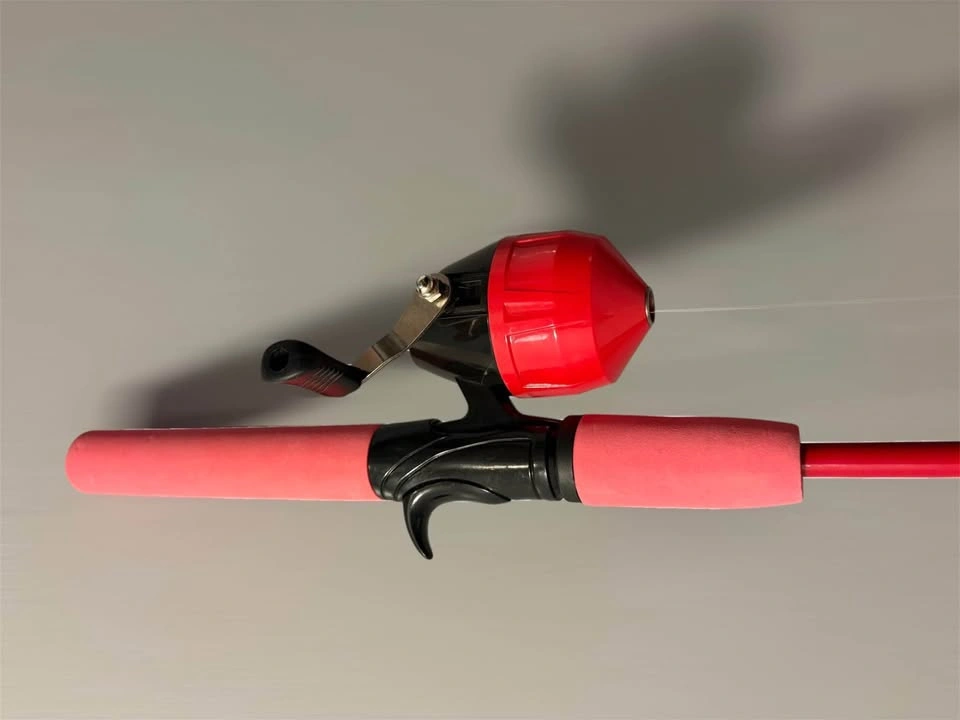 RedWolf Spincast Fishing Rod and Reel Combo - photo 5