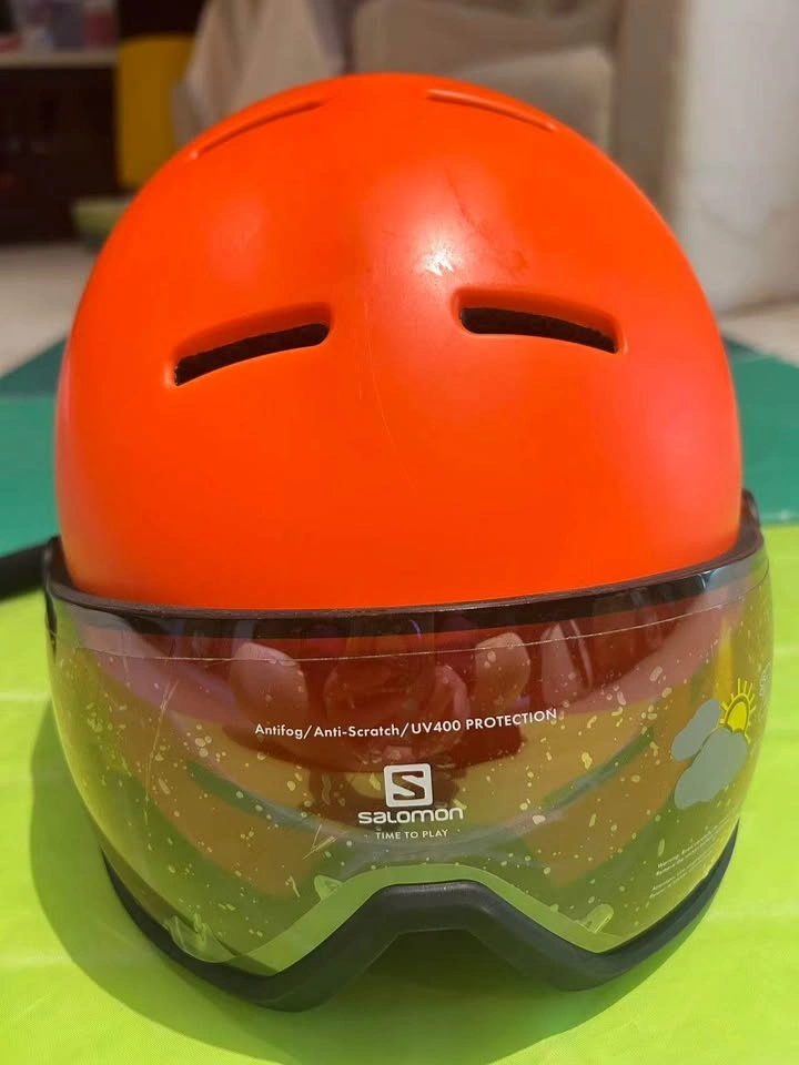 Ski and snowboarding helmet - photo 4