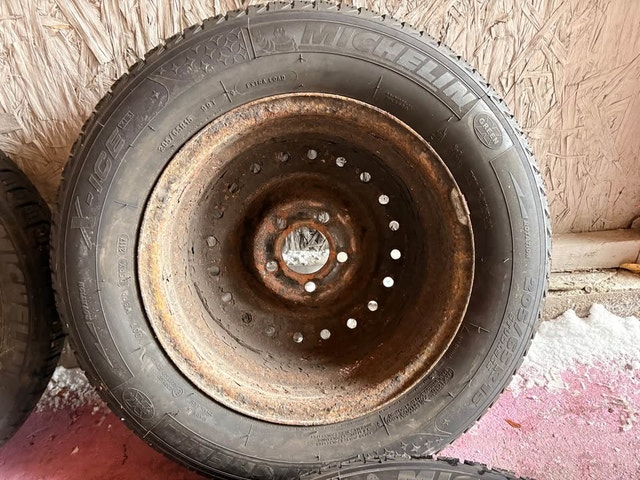 205 65 15 15-inch Michelin Winter Tires with Wheels - photo 2