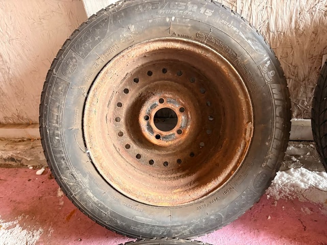 205 65 15 15-inch Michelin Winter Tires with Wheels - photo 3