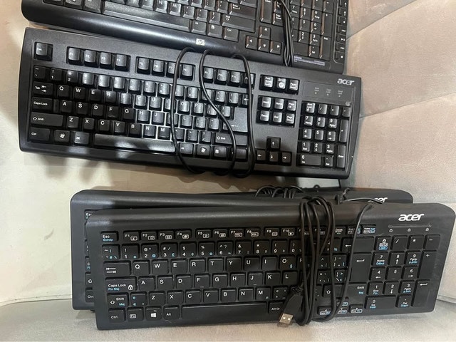Lot of 11 Wired Keyboards (Logitech, Redragon, HP, acer) - photo 2