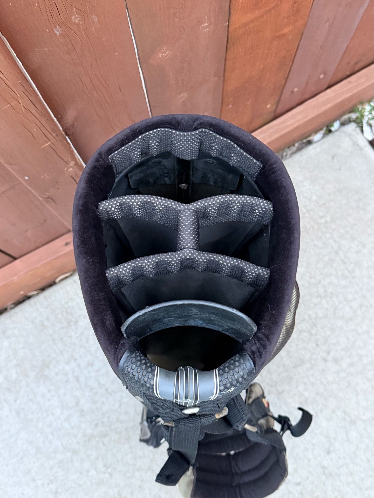 OGIO Golf Stand Bag - Used (Broken Kickstand) 40$ OBO - photo 4