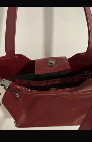 GUESS Women’s Red Solid Shoulder Bag Silver Hardware - photo 4
