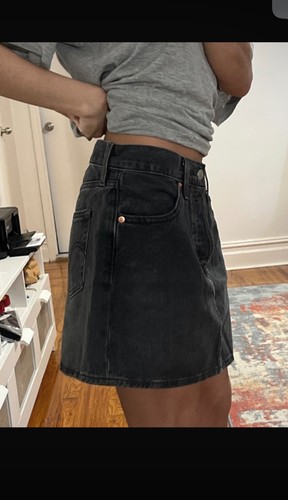 Brand New, Unworn Black Levi's Denim Mini Skirt size 25 - photo 2